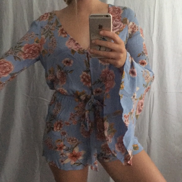 Billabong romper - Picture 2 of 3